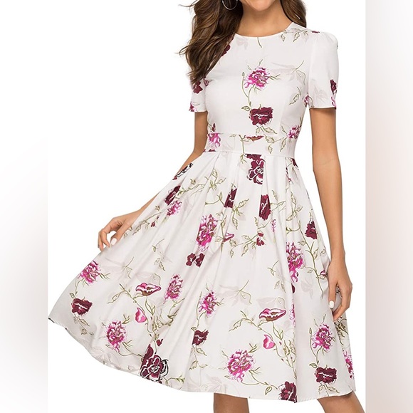 Sucrefas Dresses & Skirts - NWOT Sucrefas floral dress